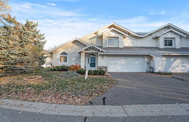 rare woodbury upgraded 3 bedroom end unit townhouse!! One level living! photos photos