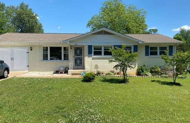 512 Clift Drive photos photos