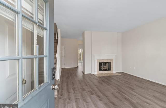 7115 STRAWN Court Gallery 4
