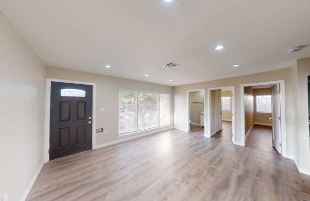 6BD/3BA Large House Gallery 2