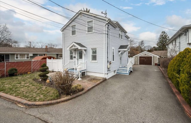 19 N Front Street - 19 North Front Street, Farmingdale, NY 11735