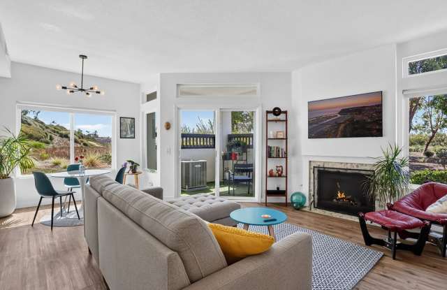 Furnished Upgraded 2-bed, 2-bath Private End-Unit with Immersive Nature Views Gallery 1