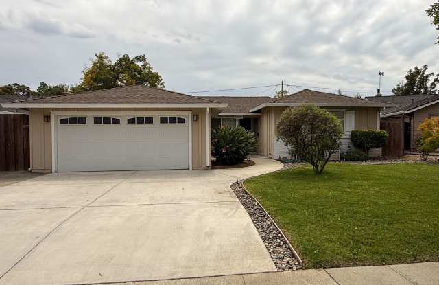 Spacious and Well-Appointed 4 Bedroom 2 Bath Home photos photos Spacious and Well-Appointed 4 Bedroom 2 Bath Home photos photos