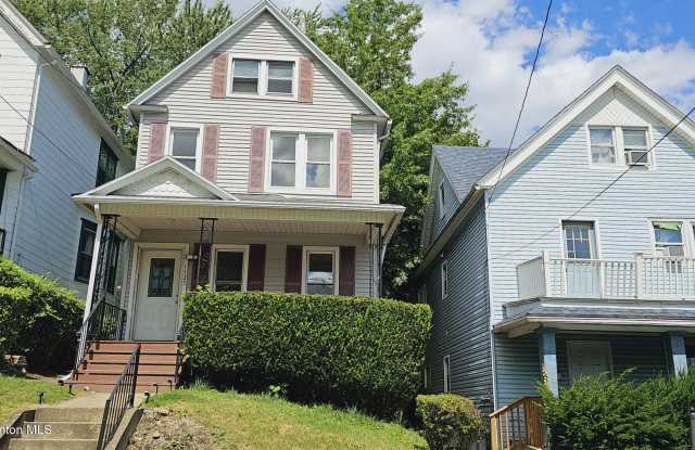 1323 Olive Street photos photos