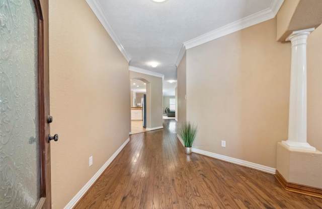 2012 Roaring Springs Drive Gallery 4