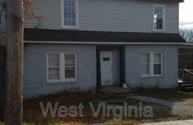 807 S. Oakwood Avenue - 807 South Oakwood Avenue, Beckley, WV 25801