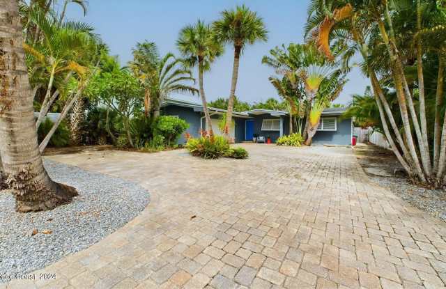1445 Bayshore Drive photos photos