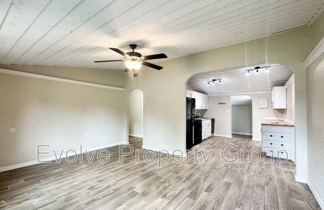 1921 Summerlin Ave photos photos