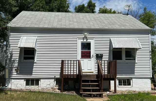 Cozy Single Family House for Rent - 638 4th Street West, Dickinson, ND 58601