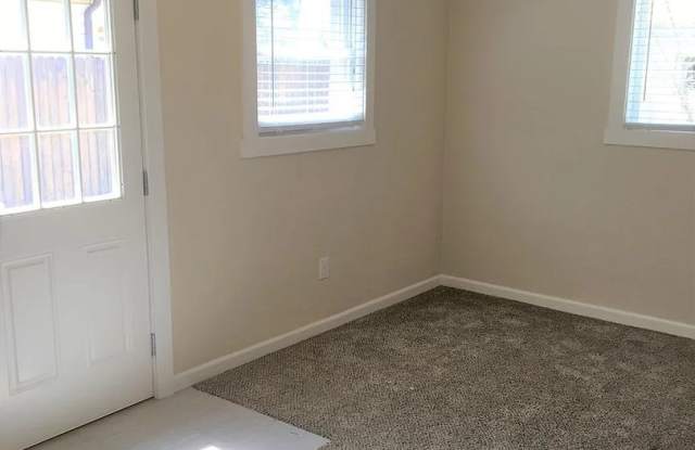 Great 3-Bedroom Home in Convenient Central Denver Location! Gallery 3