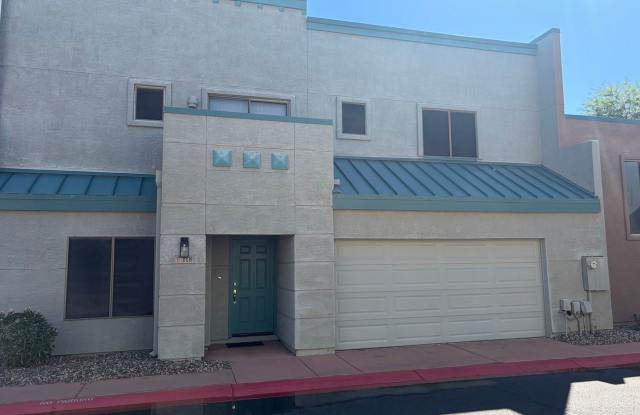 Gated Tempe Townhome with Private Backyard, Pool & 2-Car Garage Gallery 3