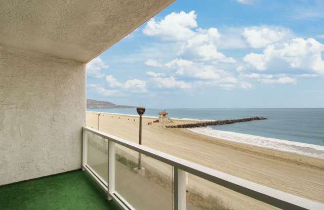 Beach Front Beauty: 1 bed 1 bath with Ocean Views in Redondo Beach photos photos