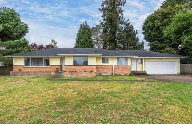 2030 Ocean Beach Place - 2030 Ocean Beach Place, Longview, WA 98632