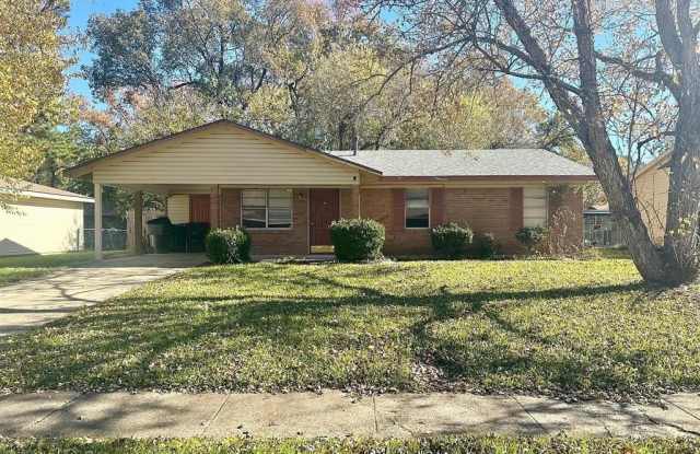 7913 Woodfield Drive photos photos