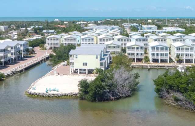 Tarpon Harbour Gallery 3