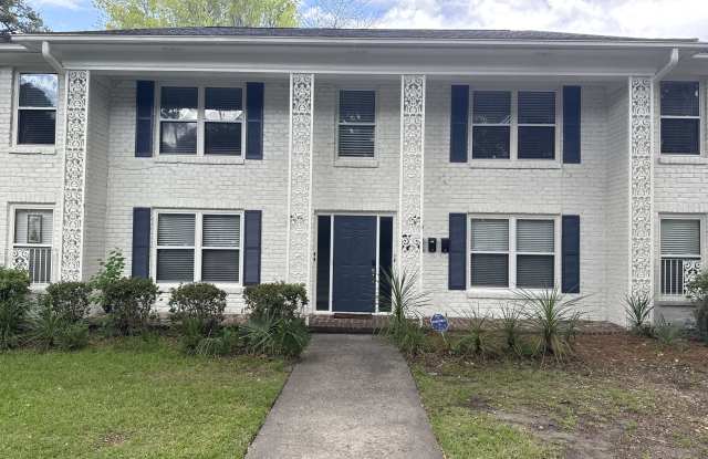 3301 Bull St - 3301 Bull Street, Savannah, GA 31405
