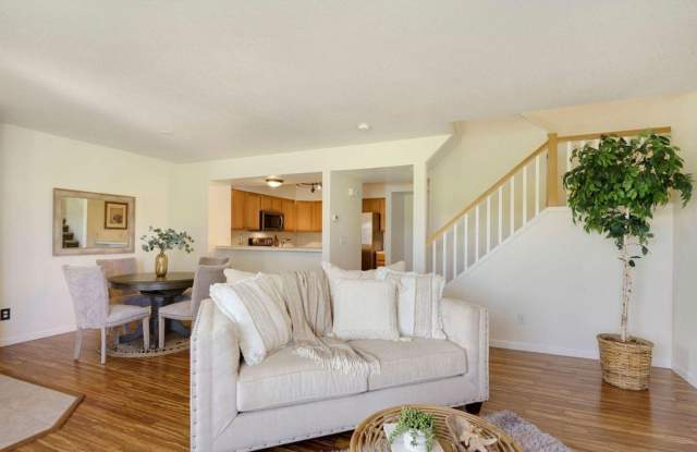 Cozy 2 Bedroom, 3 Bath Townhome located in Fort Collins! Gallery 3