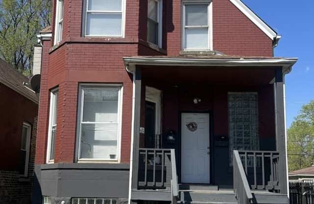 7432 South Maryland Avenue - 2 photos photos
