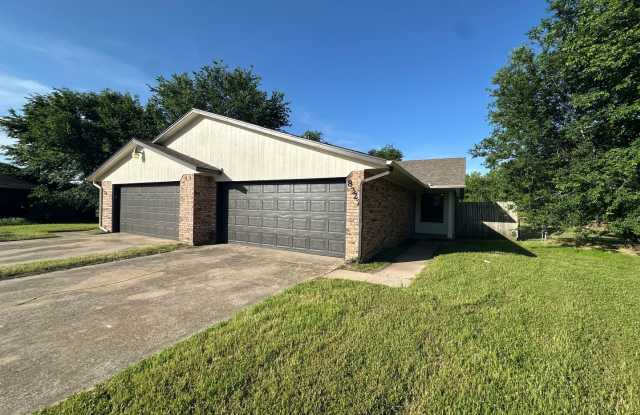 2 Bed 2 Bath Duplex in Oklahoma City (See Contact Info Below) photos photos