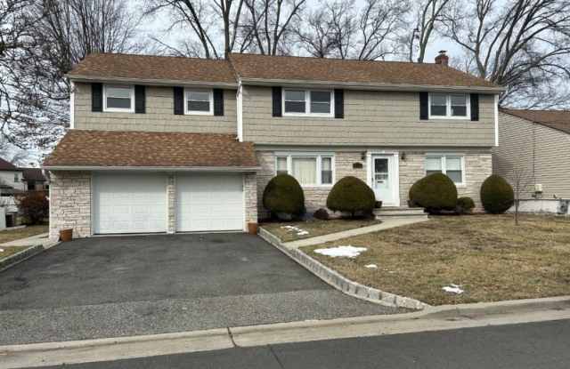 870 Louisa St photos photos