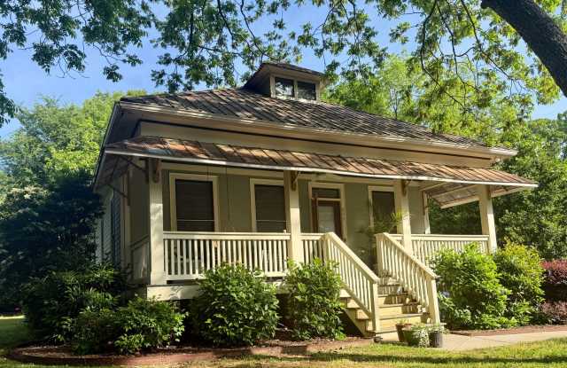 Beautiful Three Bedroom on Boulevard Heights - 247 Boulevard Heights, Athens, GA 30601
