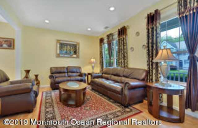 303 Sundew Drive Gallery 2