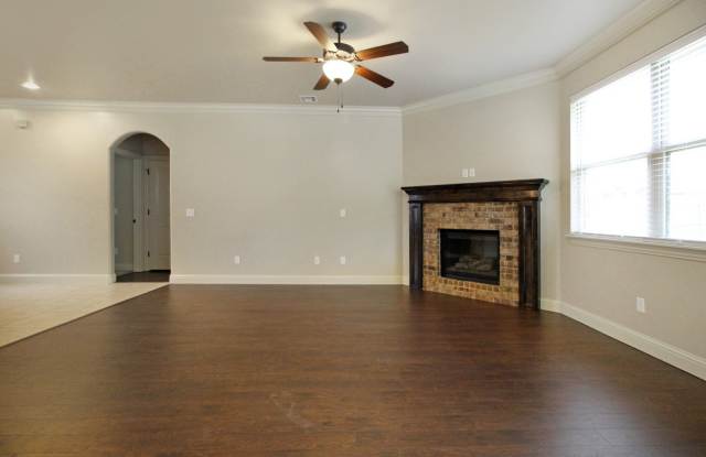 Wonderful 3 bed + bonus, 2.5 bath, & 3 car in Edmond Gallery 4