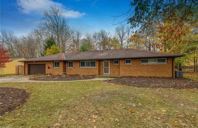12931 West Linden Ln - 12931 W Linden Ln, Parma, OH 44130
