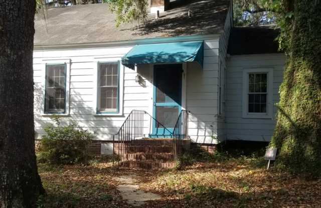 Now Leasing for August! Gallery 3