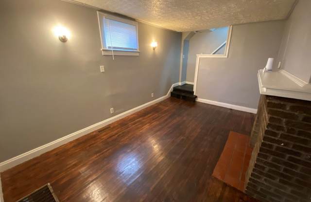 1565 Duxberry Avenue Gallery 2