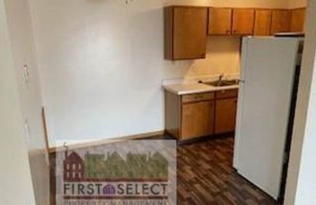 704 Imperial Dr photos photos
