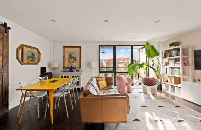 245 Manhattan Avenue photos photos