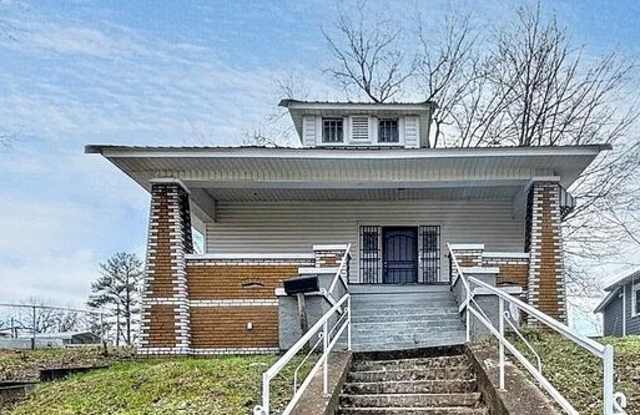 4005 40th Avenue North photos photos