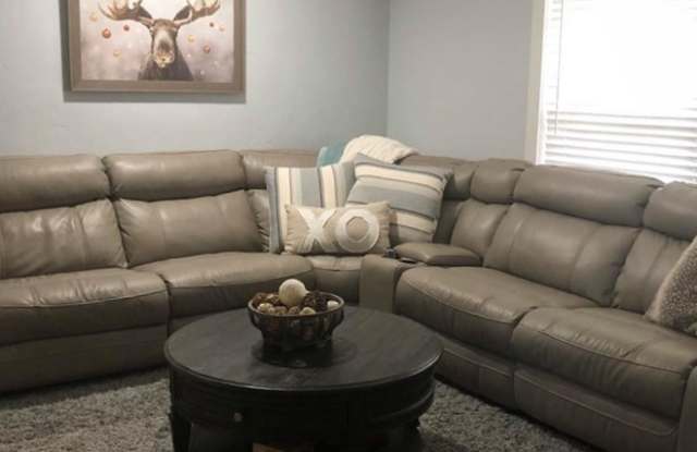 1104 Viking Dr Gallery 2