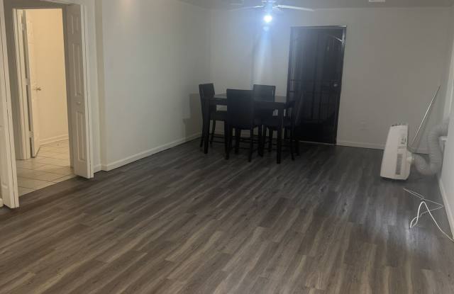 6084 Riveroak Gallery 1