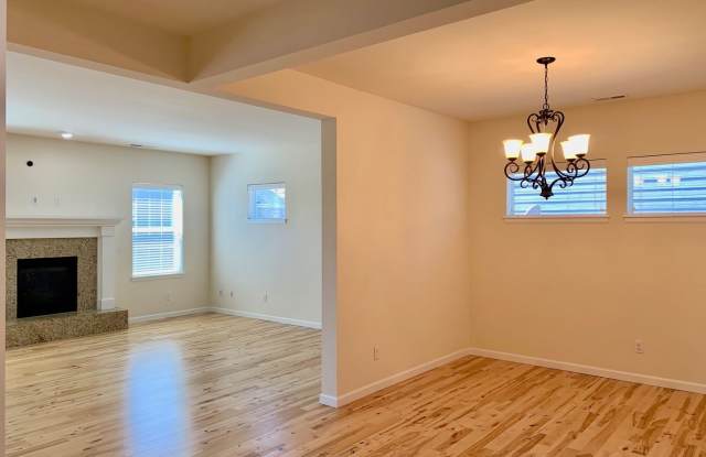 7739 NE 201st Pl Gallery 4