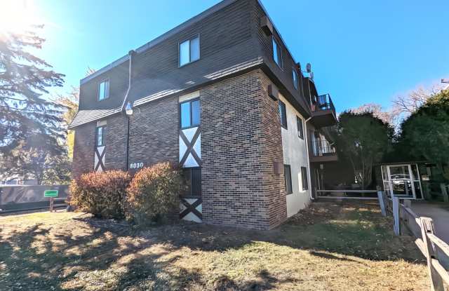8050 Northeast Central Avenue - 205 - 8050 Central Avenue Northeast, Spring Lake Park, MN 55432