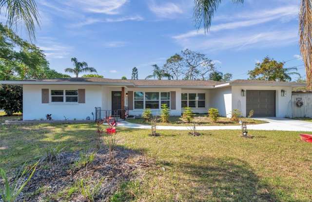 2009 CLEVELAND STREET - 2009 Cleveland Street, Clearwater, FL 33765