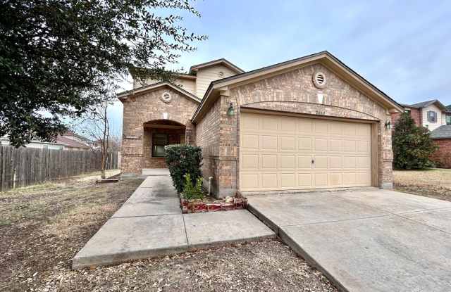 Cozy  Bright 4BR / 3BA Home – Garage, Deck  Laundry Room photos photos