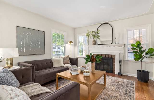 3 Bed / 1.5 Bath Single-Family Home – Fulton Heights (Grand Rapids) Gallery 4