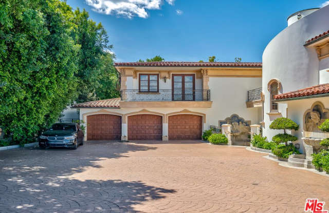 13319 MULHOLLAND Drive Gallery 2