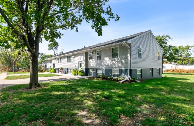 1805 West 4th Street - 1805 West 4th Street, Perry, IA 50220