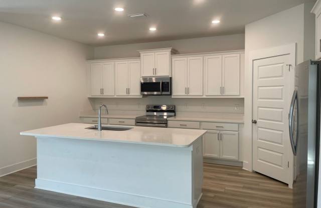 Must see 4 Bedroom and 2 Bath! Gallery 4