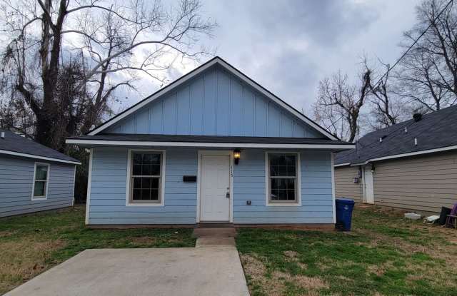 Amazing 3 Bed/1 Bath, Newer Construction, near Querbes Golf Course! photos photos