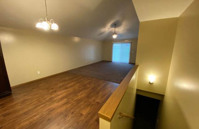 Newer Home in Excellent Family Neighborhood photos photos