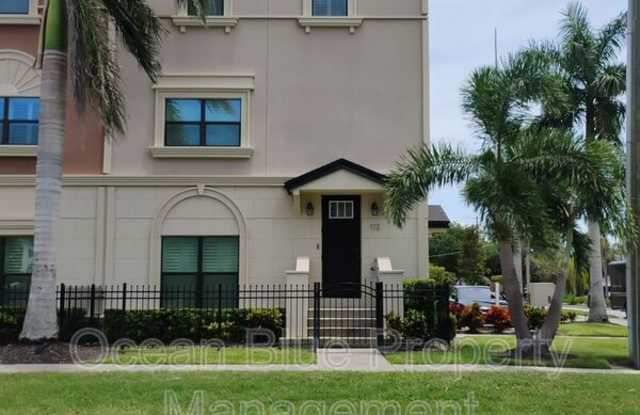 3421 Horatio Street photos photos