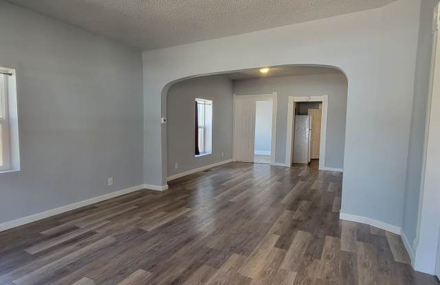 2+ Bedroom home Near Downtown! Gallery 3
