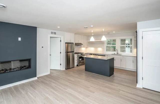 4326 W Lake Harriet Pkwy photos photos