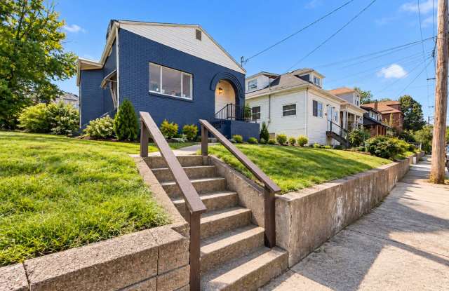 2Bed/1Bath Single Family Home in Clairton Gallery 1
