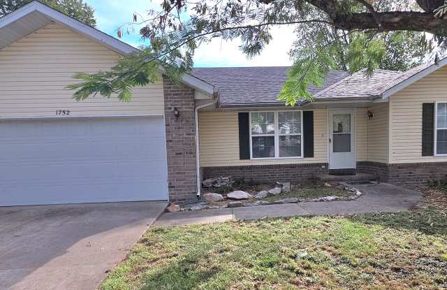 Republic Schools! 3 Bedrooms! 2 Baths! $1495 Gallery 1